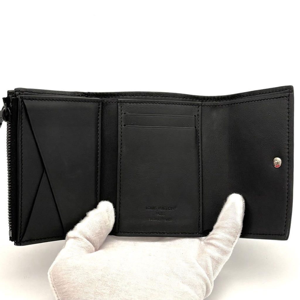 Louis Vuitton Wallet Monogram Shadow Victor Black — view 4