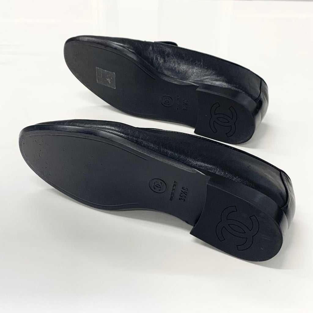 Chanel CC Logo Leather Loafers Black — view 6