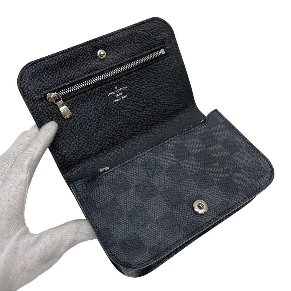 Louis Vuitton Damier Graphite Pochette Homme Waist Bag — view 7