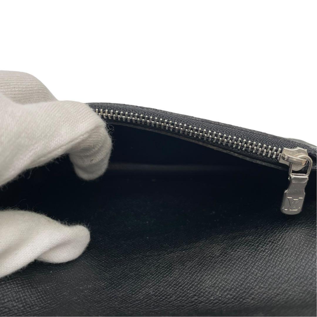 Louis Vuitton Damier Graphite Pochette Homme Waist Bag — view 8