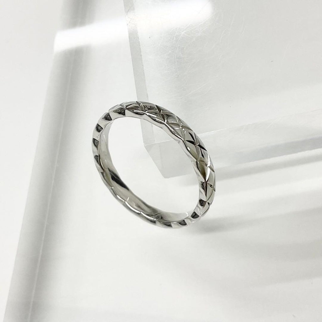 Chanel Quilted Coco Crush Marriage Ring Platinum — view 2