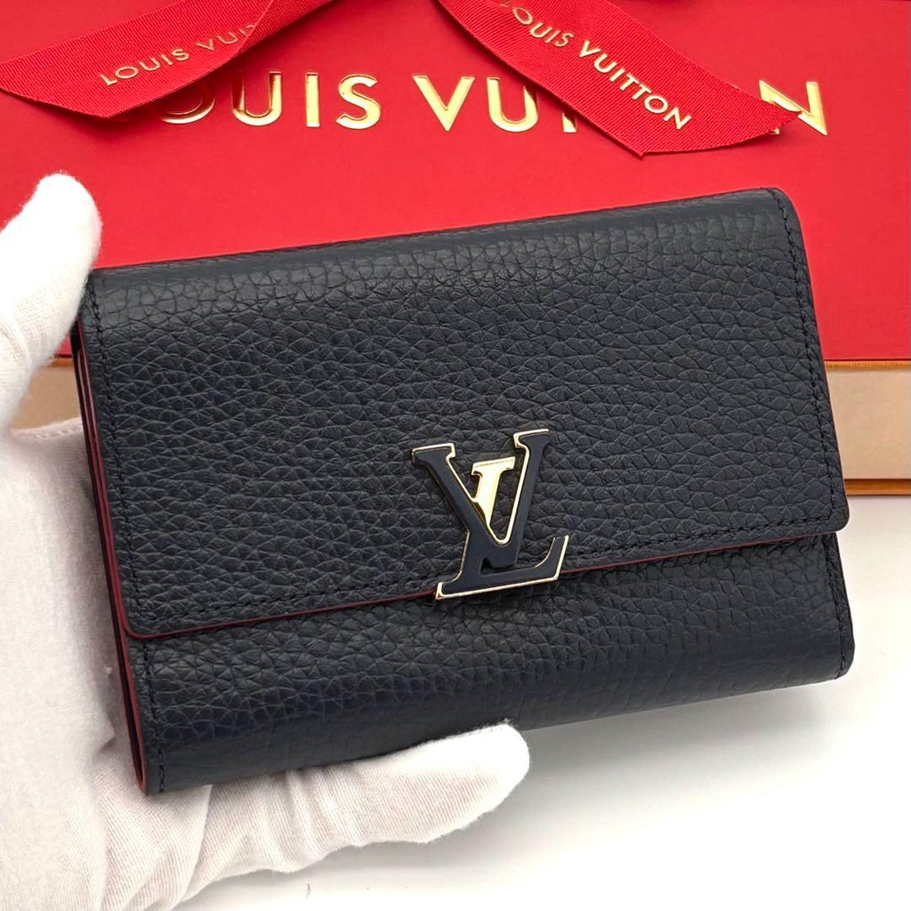 Louis Vuitton Wallet Portefeuille Capucines Compact Navy