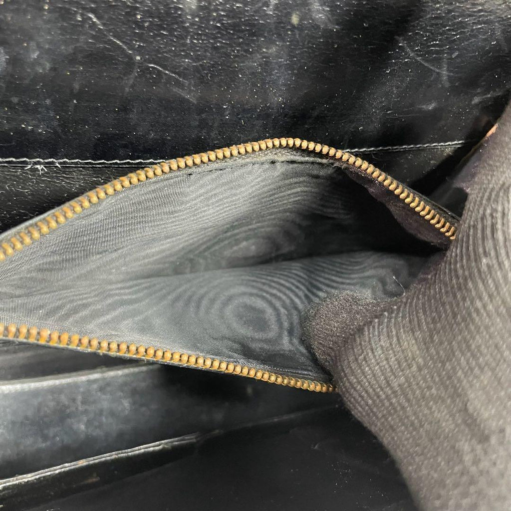 Gucci Shoulder Bag Black Gold Leather — view 6