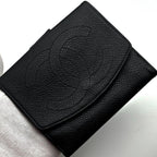 Chanel Wallet Jumbo CC Logo Caviar Hook Bifold — view 2