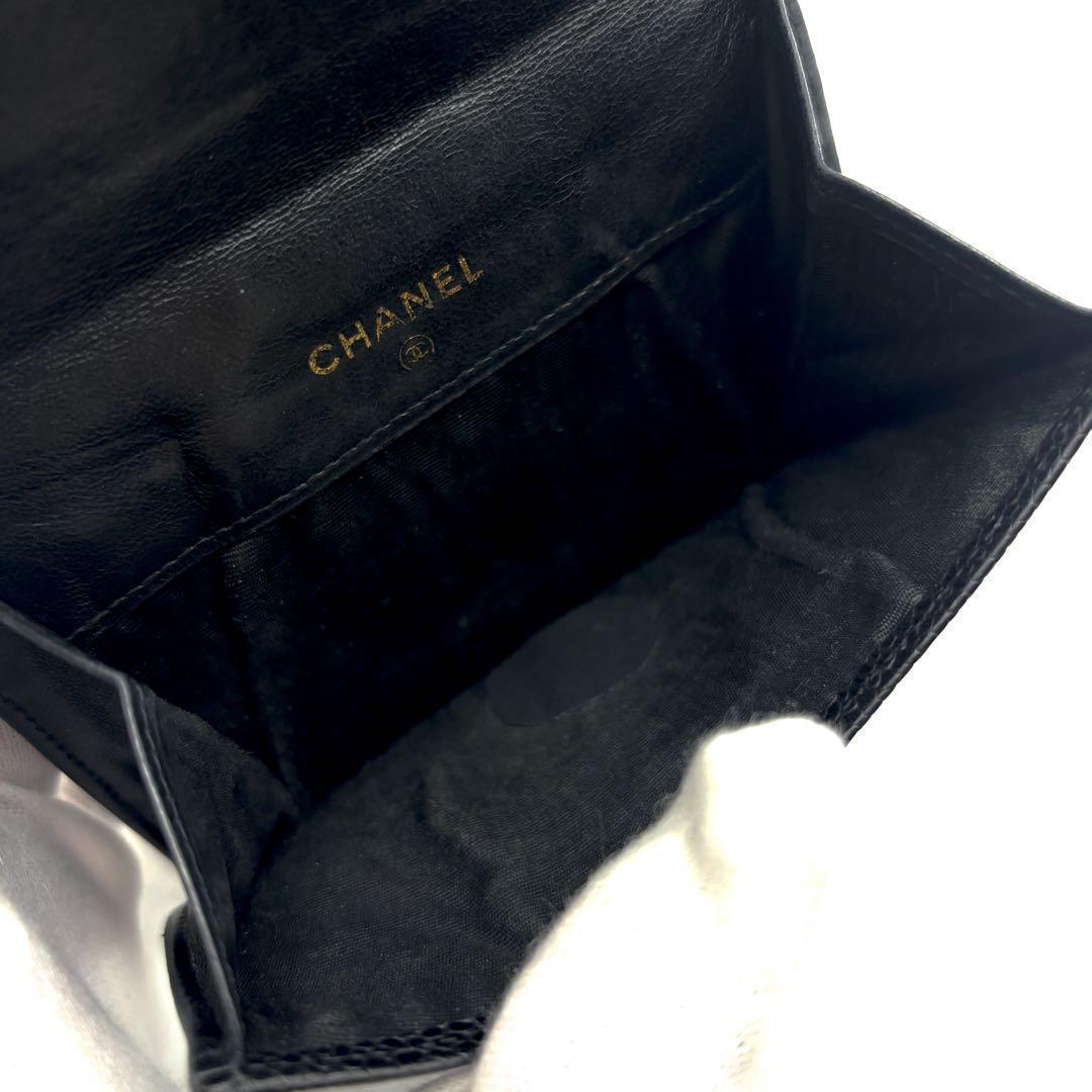 Chanel Wallet Jumbo CC Logo Caviar Hook Bifold — view 5