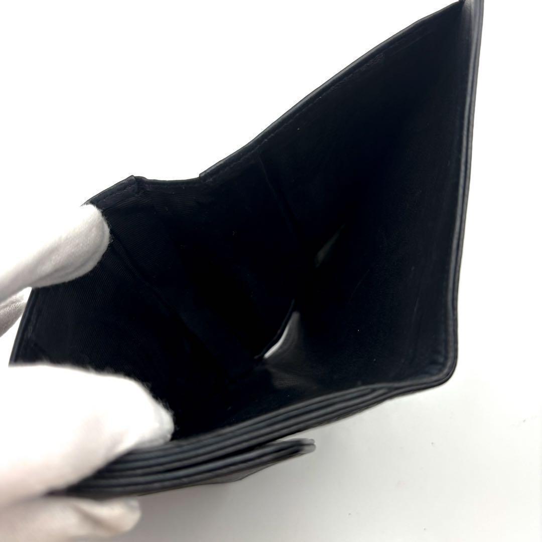Chanel Wallet Jumbo CC Logo Caviar Hook Bifold — view 7