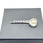 Chanel Hairpin CC Logo Heart Rhinestone Silver — view 2