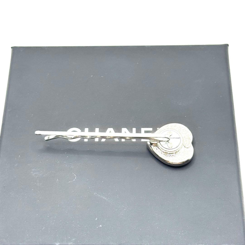 Chanel Hairpin CC Logo Heart Rhinestone Silver — view 3