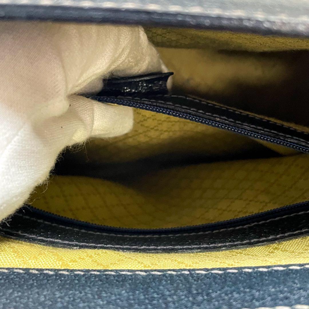 Gucci GG Supreme Business Hand Bag Leather Navy — view 8