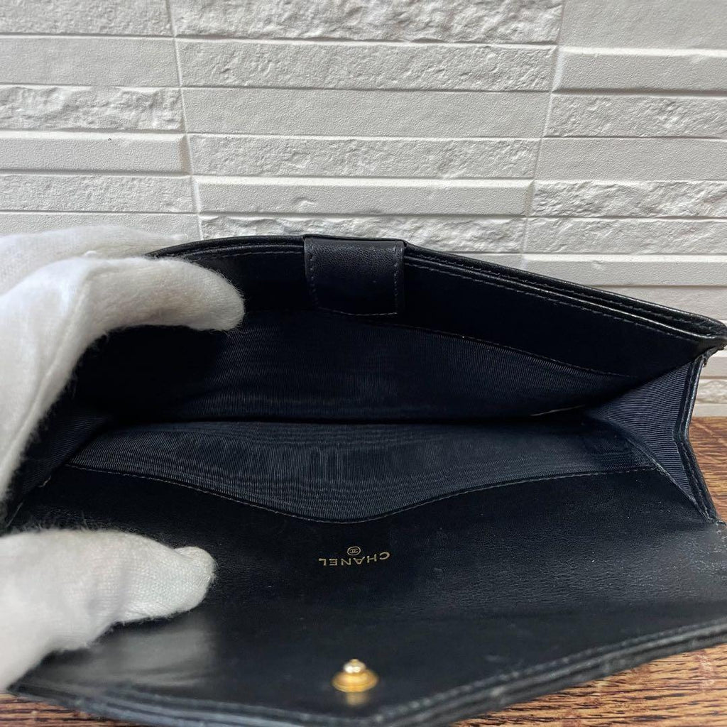 Chanel Bicolor Quilted Mini CC Logo Wallet Black — view 8