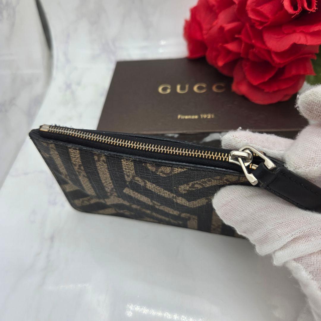 Gucci Coin Purse Wallet GG Carre — view 9