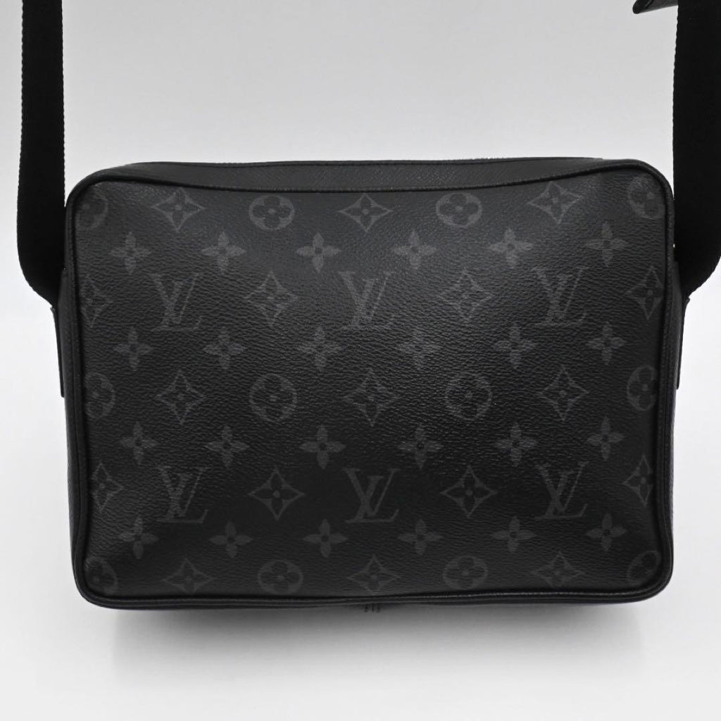 Louis Vuitton Taigarama Outdoor Messenger Shoulder Bag — view 3