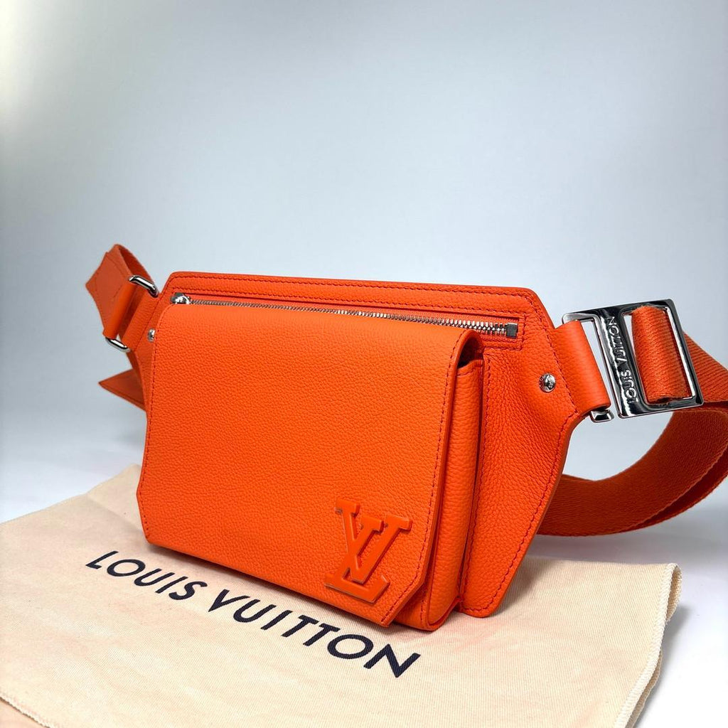 Louis Vuitton LV Aerogram Bum Bag Leather — view 2