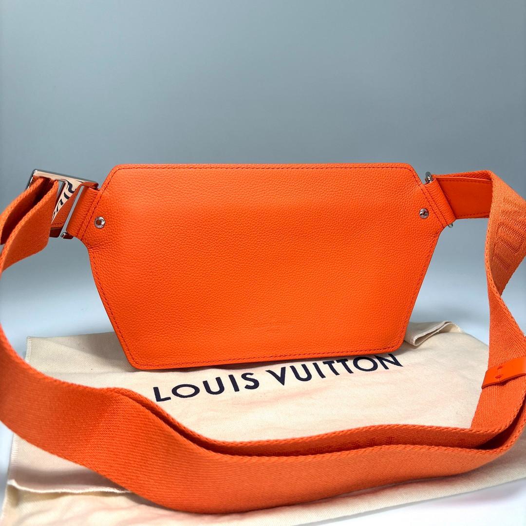 Louis Vuitton LV Aerogram Bum Bag Leather — view 4