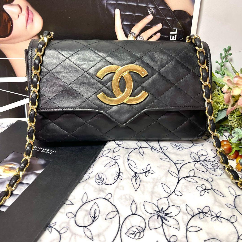 Chanel Vintage CC Logo Quilted Chain Shoulder — view 2