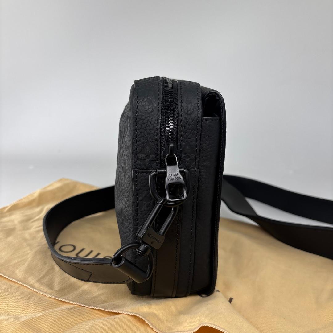 Louis Vuitton Taurillon Monogram Steamer Messengerbag — view 4