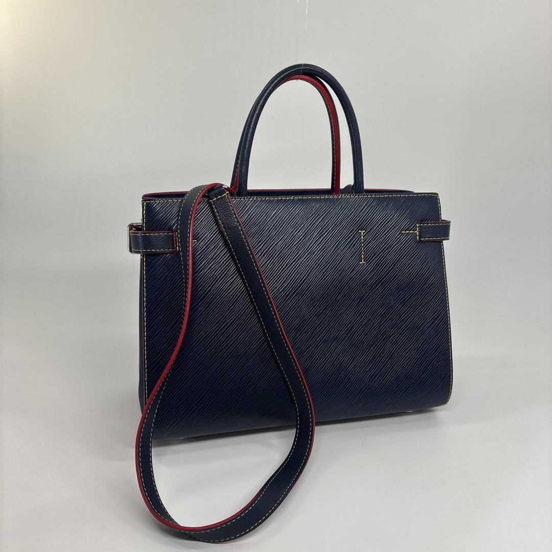 Louis Vuitton Epi Twist Tote Handbag 2-Way — view 5