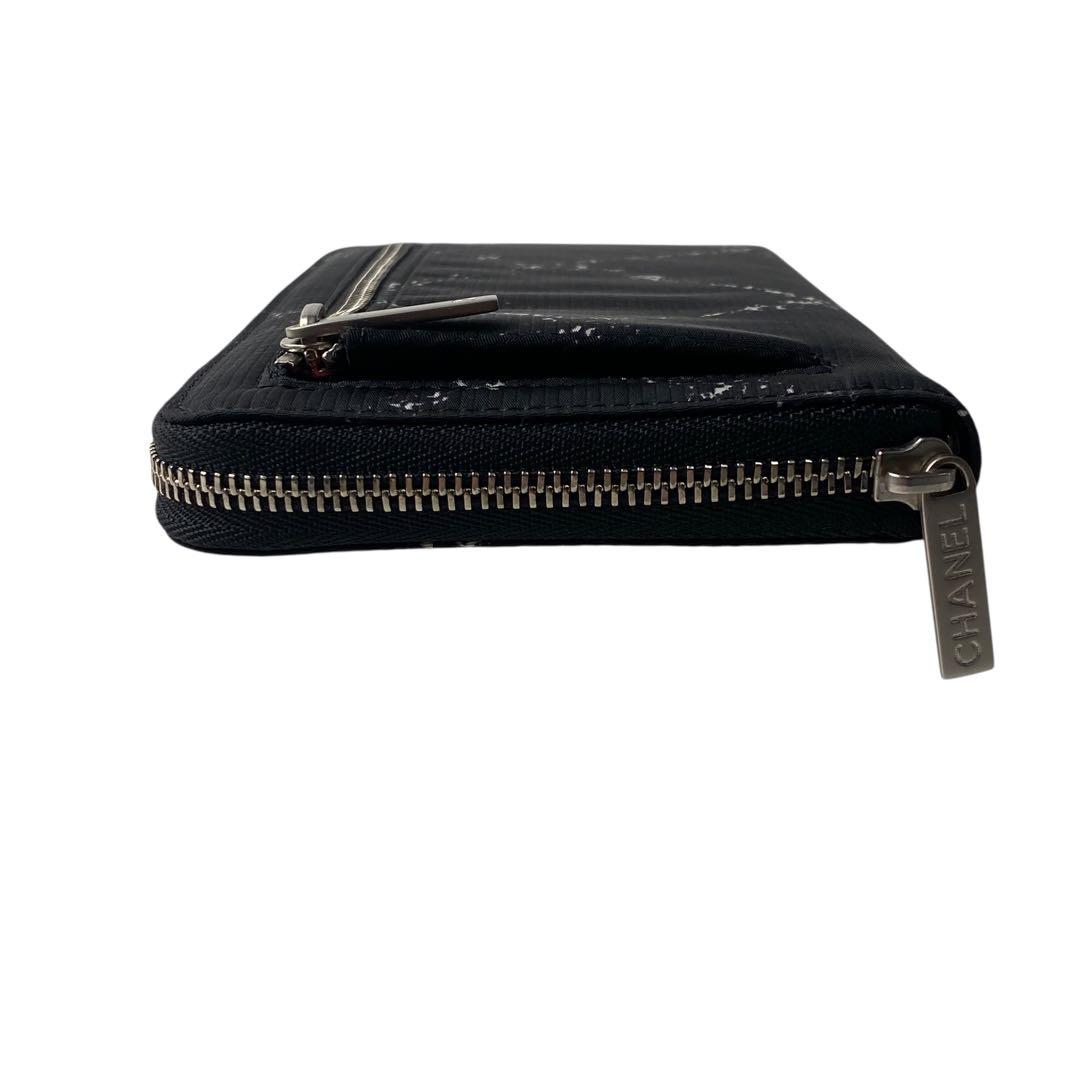 Chanel Travel Line Zip Around Wallet No 5 — view 4