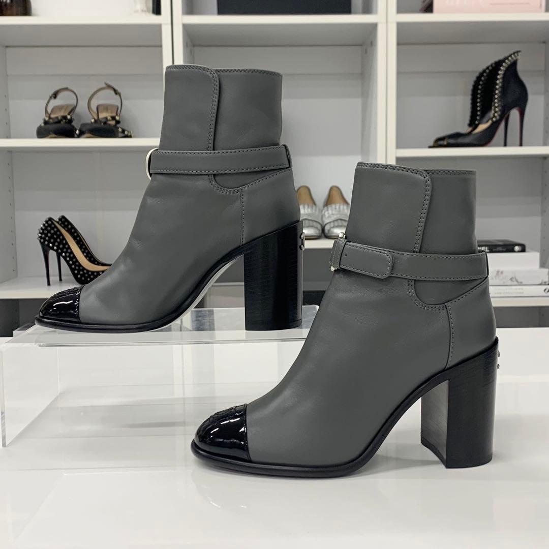 Chanel CC Logo Leather Patent Belt Short Boots Gray — view 2