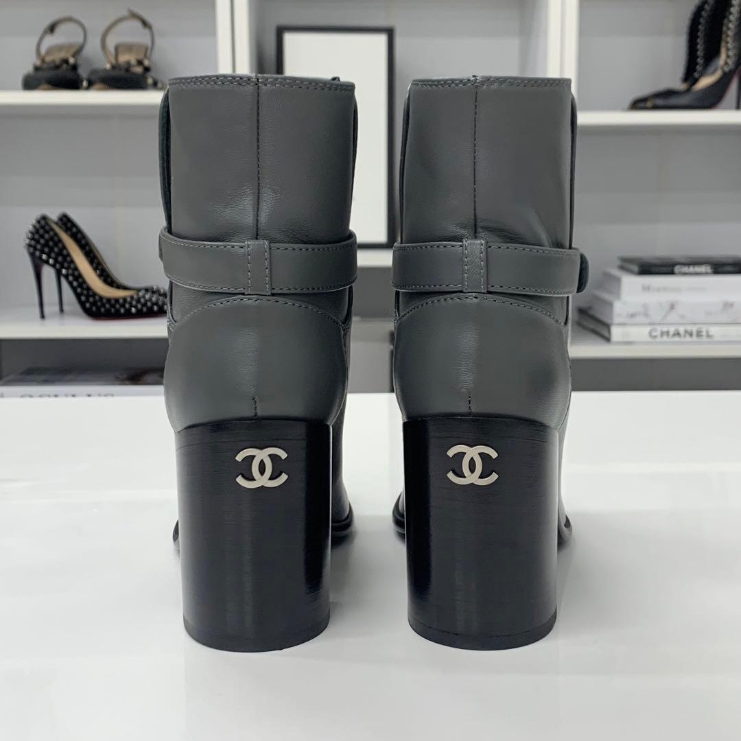 Chanel CC Logo Leather Patent Belt Short Boots Gray — view 6