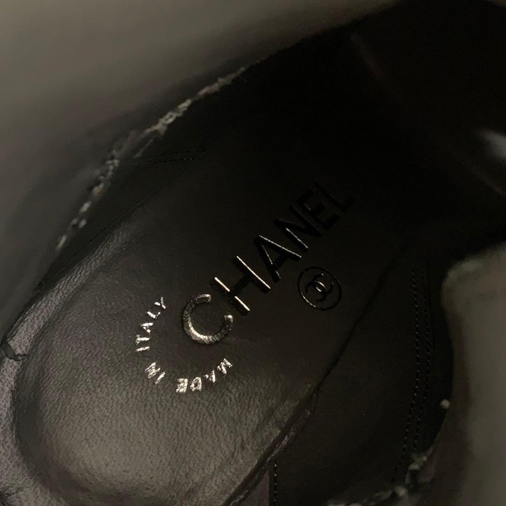 Chanel CC Logo Leather Patent Belt Short Boots Gray — view 8