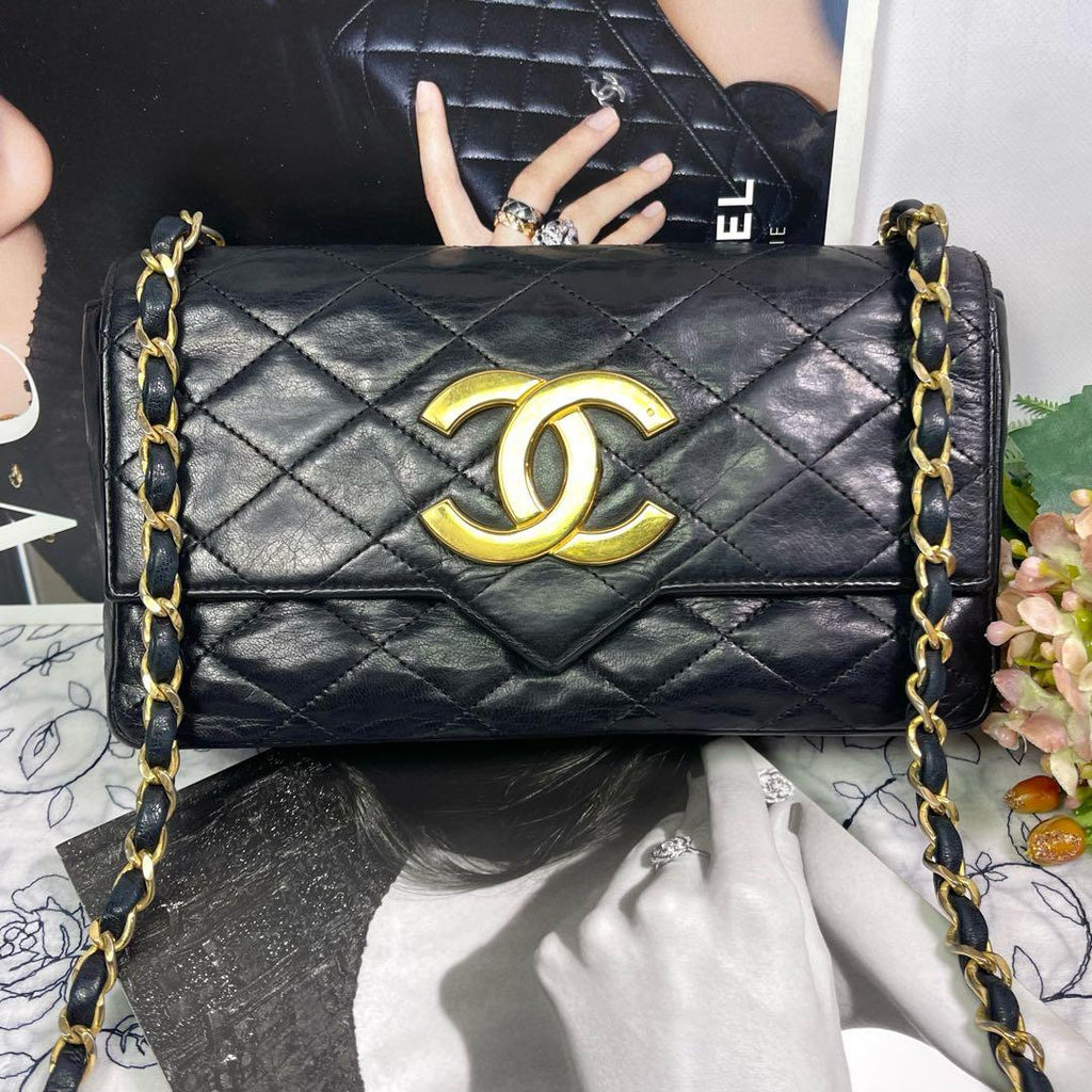Chanel Vintage CC Logo Quilted Chain Shoulder — view 2