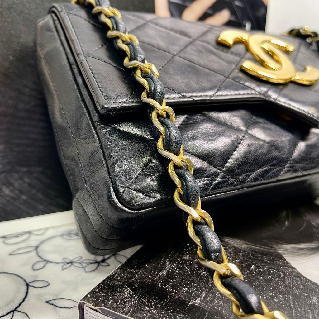 Chanel Vintage CC Logo Quilted Chain Shoulder — view 4