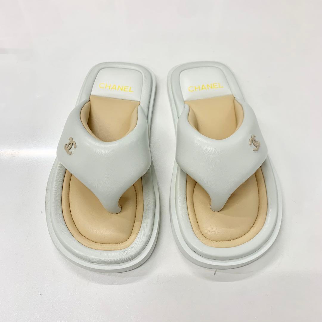 Chanel CC Logo Leather Thong Sandals White — view 2