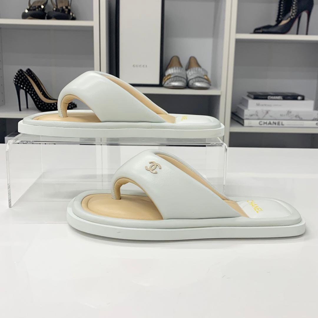 Chanel CC Logo Leather Thong Sandals White — view 3