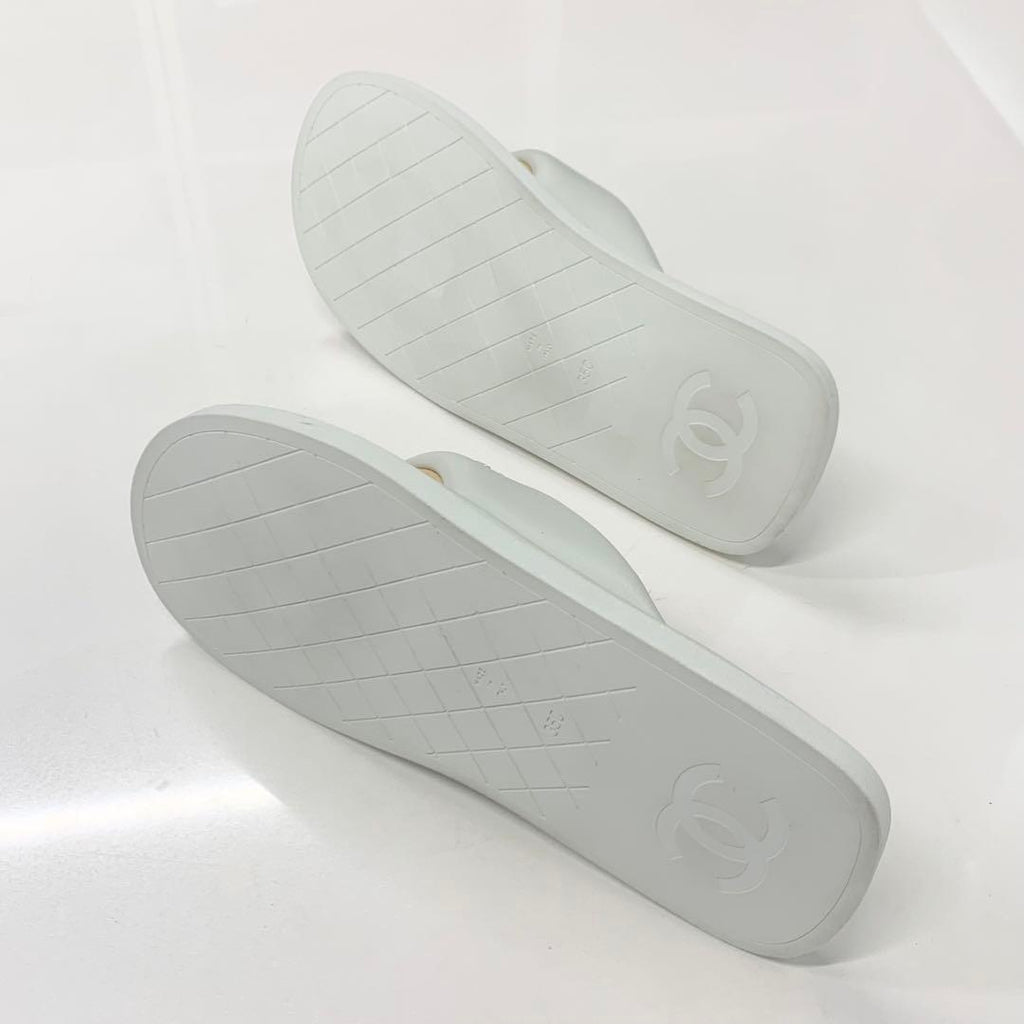 Chanel CC Logo Leather Thong Sandals White — view 6