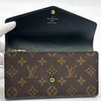 Louis Vuitton Portefeuille Sarah Reverse Giant Wallet — view 8