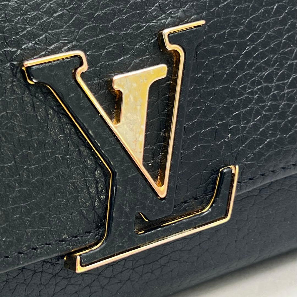 Louis Vuitton Portefeuille Capucines Noir Gold Wallet — view 2