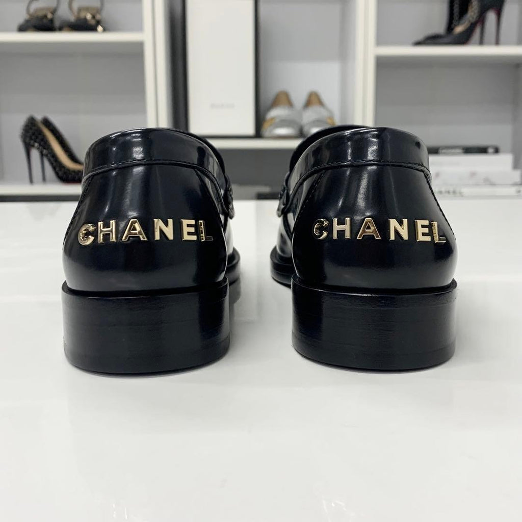 Chanel Logo Leather Loafers Black — view 5