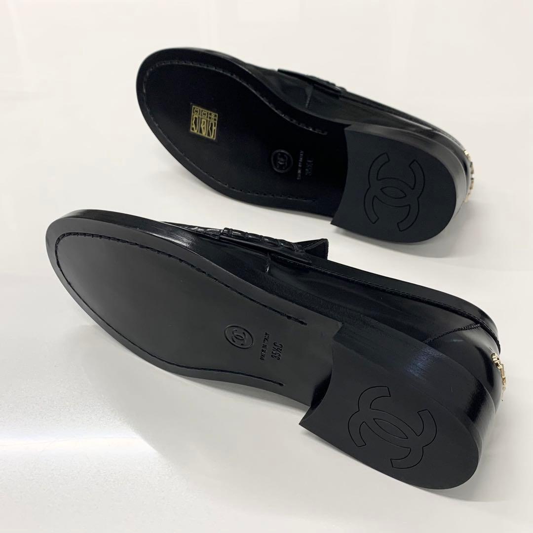Chanel Logo Leather Loafers Black — view 6