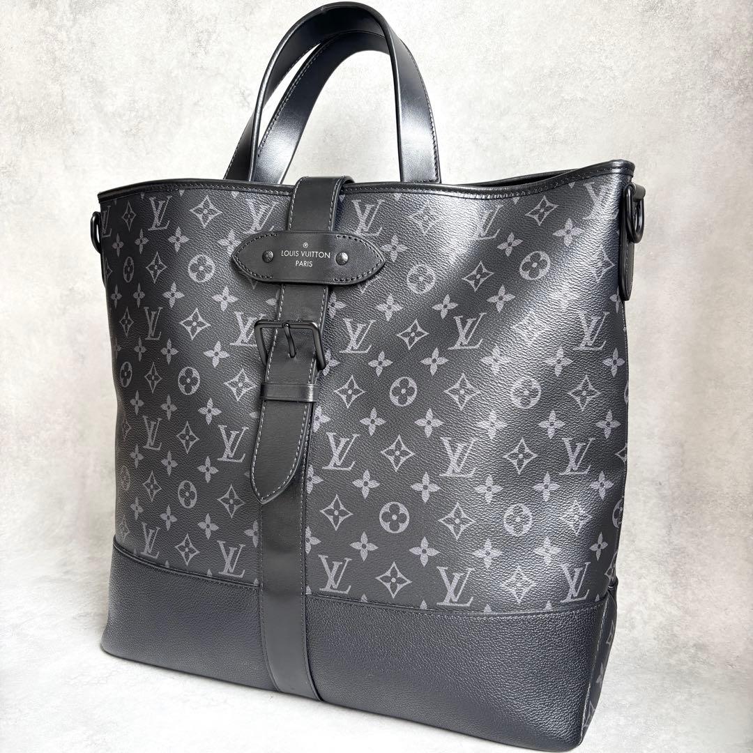 Louis Vuitton Eclipse Saumur