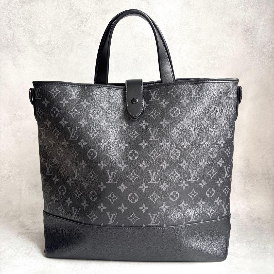 Louis Vuitton Eclipse Saumur — view 3