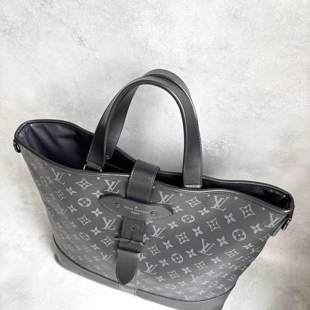 Louis Vuitton Eclipse Saumur — view 8