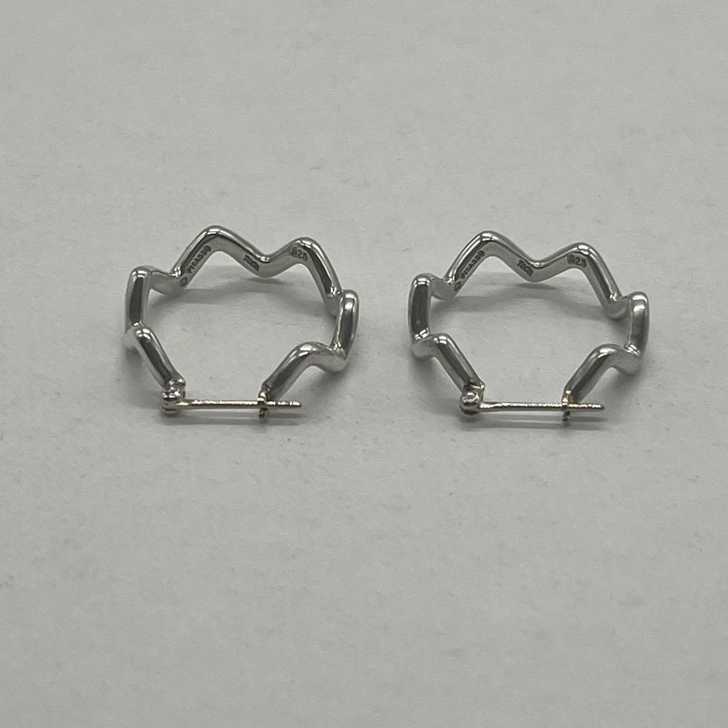 Tiffany & Co Paloma Picasso Wave Hoop Earrings Zigzag — view 6