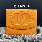 Chanel Wallet Jumbo CC Logo Caviar Snap Bifold — view 3