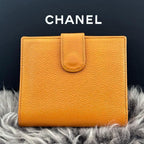 Chanel Wallet Jumbo CC Logo Caviar Snap Bifold — view 4