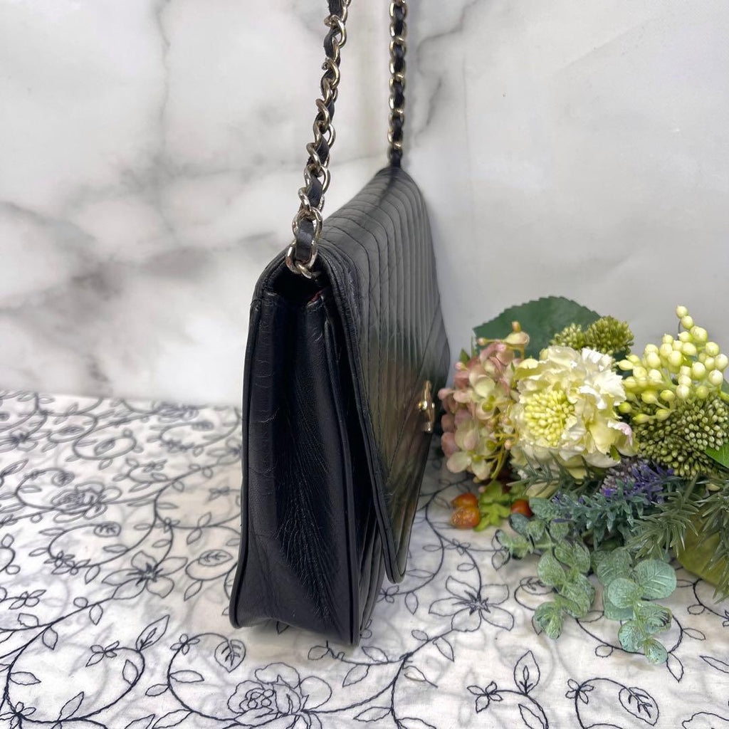 Chanel Mademoiselle Shoulder Bag Black Gold — view 7