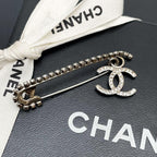 Chanel CC Logo Pin Brooch 01P Rhinestone Corsage