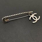 Chanel CC Logo Pin Brooch 01P Rhinestone Corsage — view 2