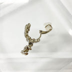 Chanel CC Logo Rhinestone Leaf Motif Earrings Gold — view 4