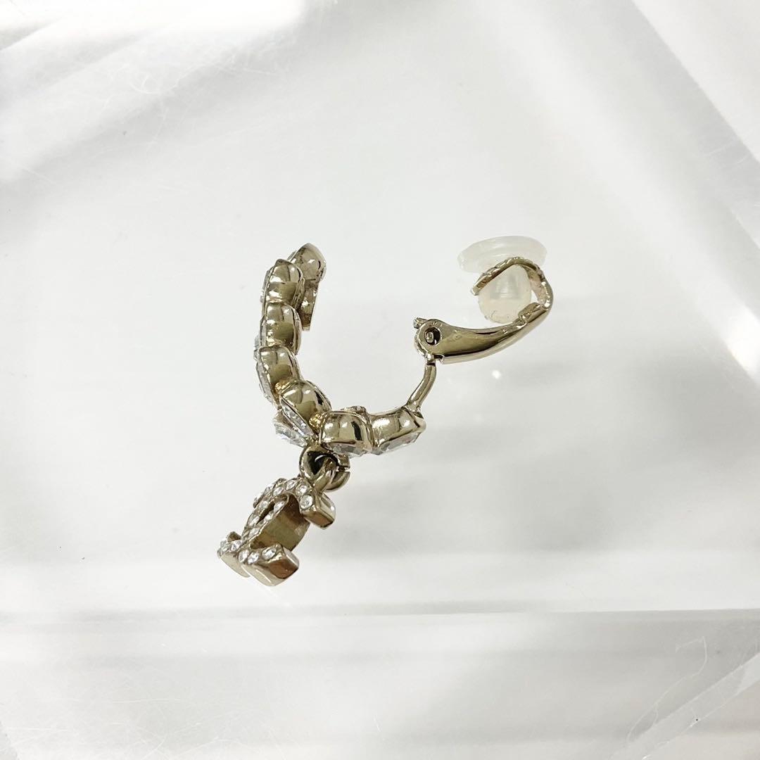Chanel CC Logo Rhinestone Leaf Motif Earrings Gold — view 4