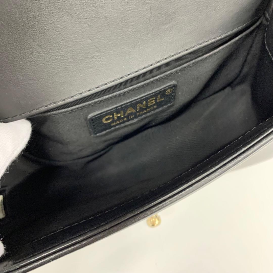 Chanel Boy 20 Quilted Lambskin Gunmetal Shoulder — view 7