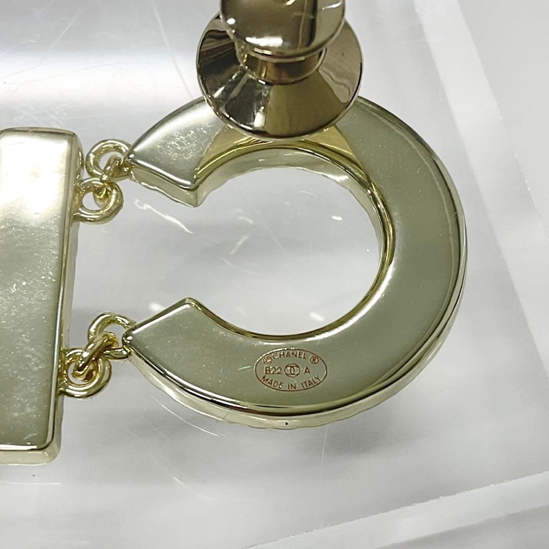 Chanel Pin Brooch Logo Gold Black — view 5