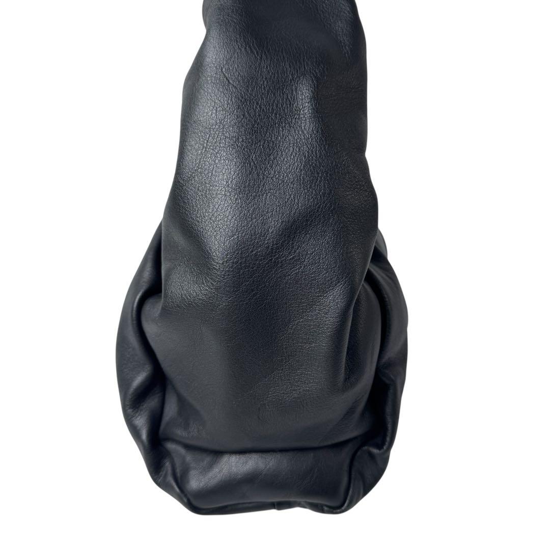 Bottega Veneta the Shoulder Pouch Gathered One Handle Leather — view 5