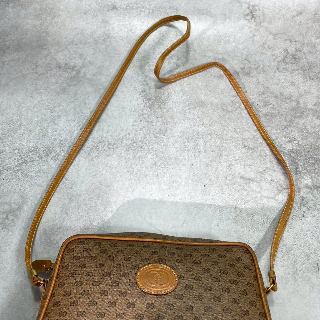 Gucci GG Shoulder Bag Brown Beige Leather Logo — view 4