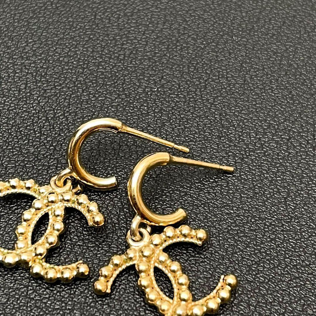 Chanel CC Logo Earrings 22c Swing Gold Icon — view 5